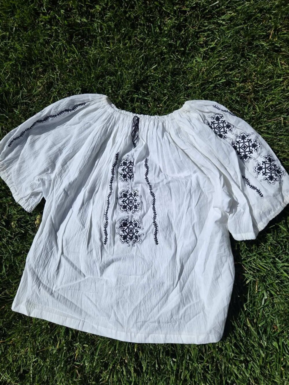 Romanian Embroidered Peasant Blouse White Black Folk Ie - size S - Picture 8 of 13